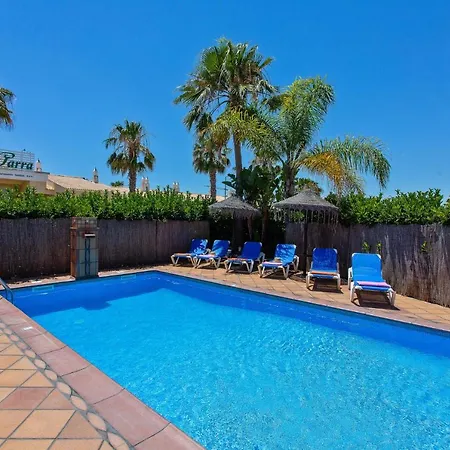 Willa Elenor A & B, Fantastic Location Central Vale Da Parra Guia (Faro)