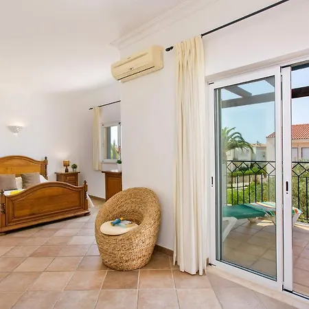 Elenor A & B, Fantastic Location Central Vale Da Parra *