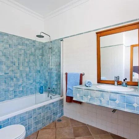 Elenor A & B, Fantastic Location Central Vale Da Parra Willa Guia (Faro)