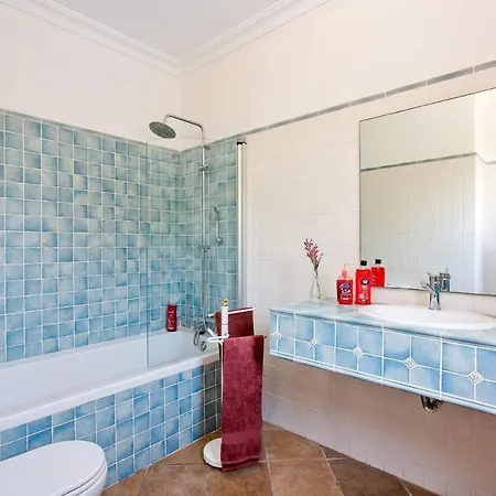 Elenor A & B, Fantastic Location Central Vale Da Parra *