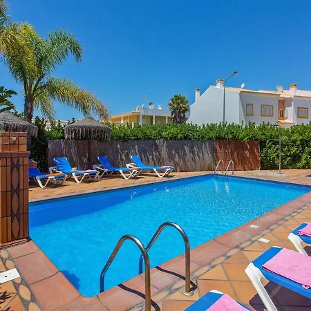 Elenor A & B, Fantastic Location Central Vale Da Parra Guia (Faro)